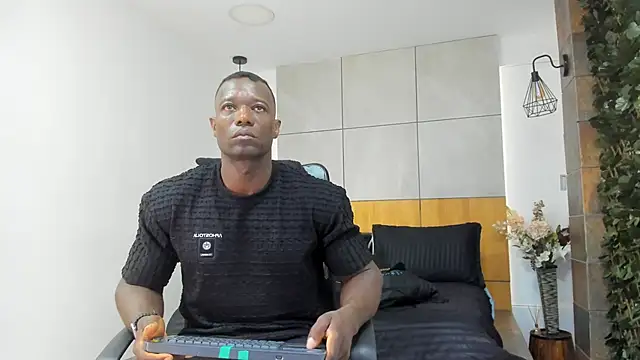 Snapshot of MarcusBlack_ chatting on February 2026 12:05:02 PM MarcusBlack online show from February 2026 12:05:02 PM