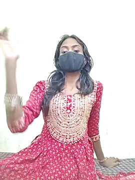 Snapshot of Riya_R24 chatting on November 2025 08:04:01 AM Riya R24 online show from November 2025 08:04:01 AM