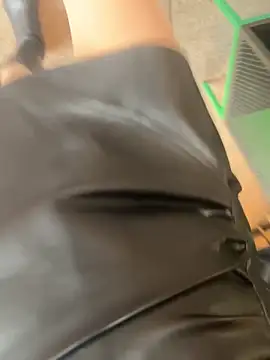 xiaoyuan01 online show from November 2025 01:41:01 AM