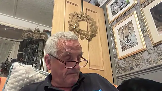 poggles online show from October 2025 08:31:01 PM