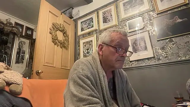 poggles online show from February 2026 09:24:02 PM