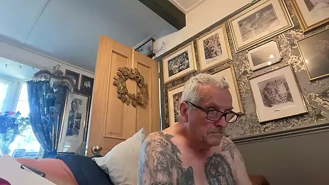 poggles online show from July 2026 02:21:02 PM