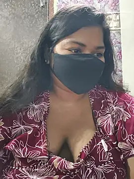 Liyaa 24 online show from May 2026 05:19:01 PM