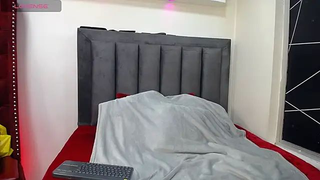 EmmaJhomson online show from November 2025 08:07:02 PM