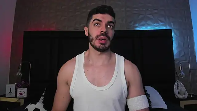 AxelThompson  online show from November 2025 11:42:02 AM