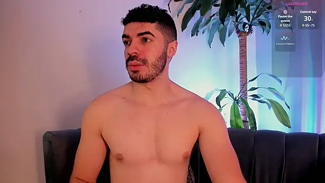 AxelThompson  online show from December 2025 11:50:01 AM