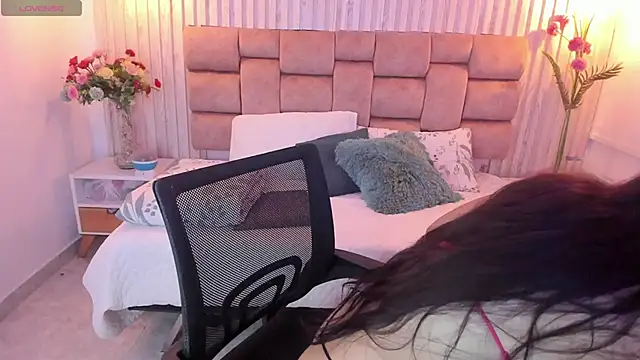 Gina25 online show from October 2025 12:58:01 PM