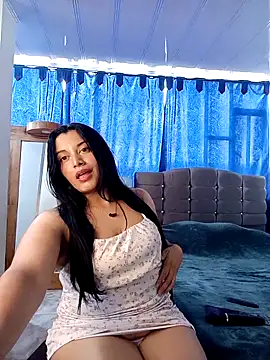 Little-rose online show from May 2026 07:40:02 PM
