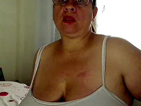 Snapshot of luciana69hot chatting on February 2025 04:09:02 PM luciana69hot online show from February 2025 04:09:02 PM