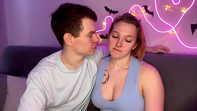 julielourens online show from October 2025 09:17:04 AM