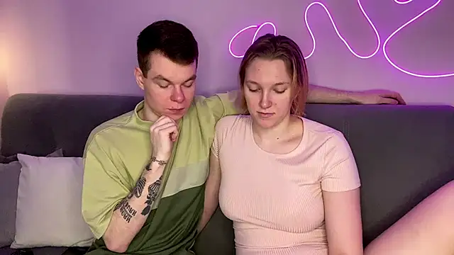 julielourens online show from November 2025 08:07:01 AM