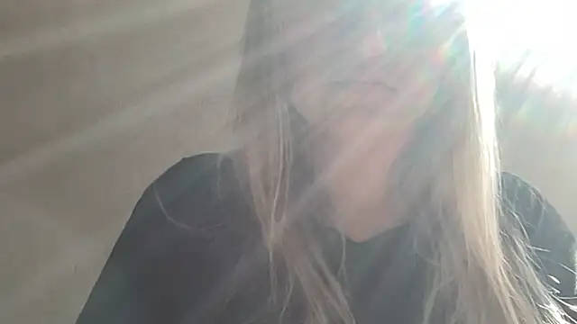 Snapshot of MonicaSweett chatting on October 2025 08:43:01 AM MonicaSweett online show from October 2025 08:43:01 AM