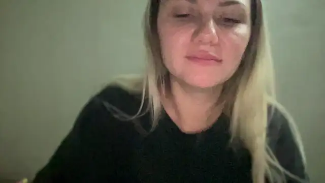 Snapshot of MonicaSweett chatting on October 2025 11:12:02 PM MonicaSweett online show from October 2025 11:12:02 PM