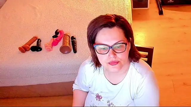 Snapshot of Squirt_Kimm chatting on May 2026 04:39:01 PM Squirt Kimm online show from May 2026 04:39:01 PM