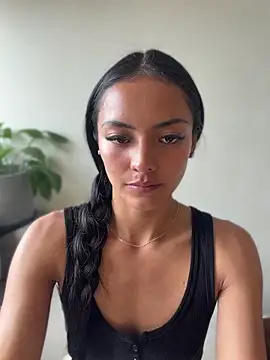 im-isabella online show from June 2026 05:15:02 PM
