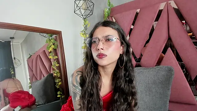 viollettaa  online show from February 2026 07:20:02 PM