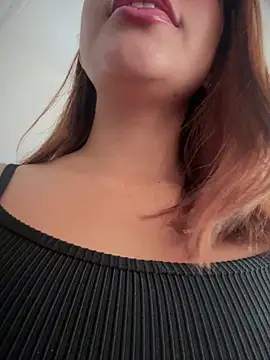 sara calderon online show from March 2026 01:33:01 PM