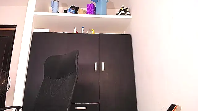 Joan silva online show from April 2026 08:17:02 PM