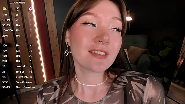 Ash Hasmy online show from October 2025 12:14:02 PM