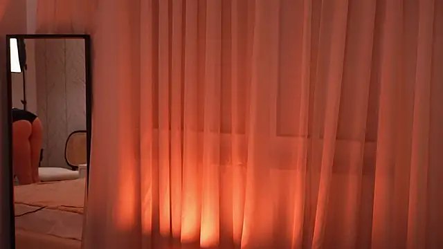 LiaGotti online show from November 2025 07:15:01 PM