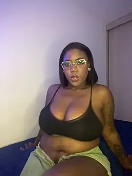 Snapshot of Alexia_24 chatting on May 2026 01:11:02 AM Alexia 24 online show from May 2026 01:11:02 AM