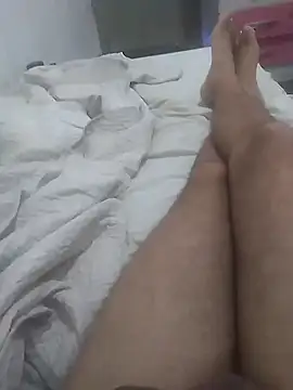 GuilhermeYuree online show from December 2025 08:52:02 AM