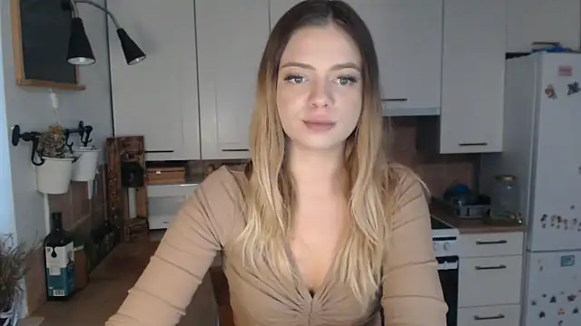 Snapshot of BuffyxLUST chatting on September 2025 07:02:01 AM BuffyxLUST online show from September 2025 07:02:01 AM