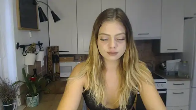 Snapshot of BuffyxLUST chatting on October 2025 07:17:02 AM BuffyxLUST online show from October 2025 07:17:02 AM