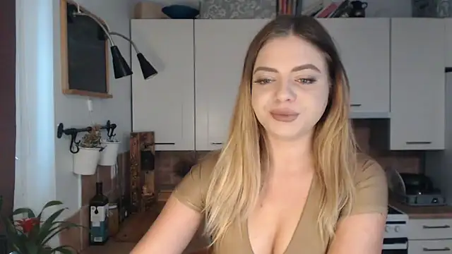 Snapshot of BuffyxLUST chatting on October 2025 08:02:02 AM BuffyxLUST online show from October 2025 08:02:02 AM