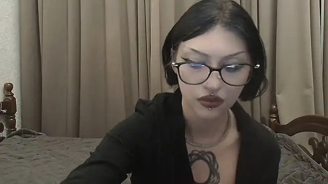 Susie su online show from May 2026 04:03:02 PM