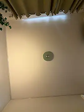 Ninazhang online show from January 2026 01:19:01 AM