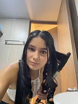 Vaneza G1 online show from November 2025 04:04:01 AM