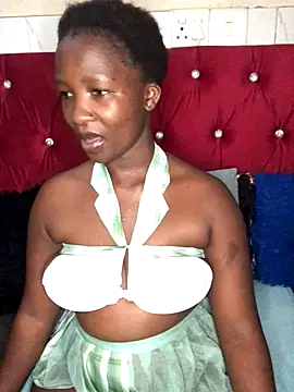 MissREAHx online show from October 2025 04:07:02 PM