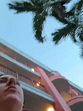 sweetsirenn online show from October 2025 11:17:01 AM