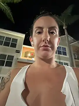 sweetsirenn online show from July 2026 05:00:02 AM