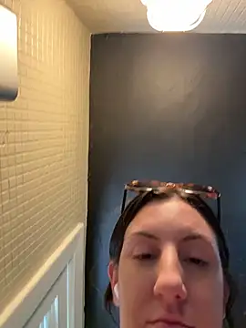 sweetsirenn online show from July 2026 02:55:01 PM