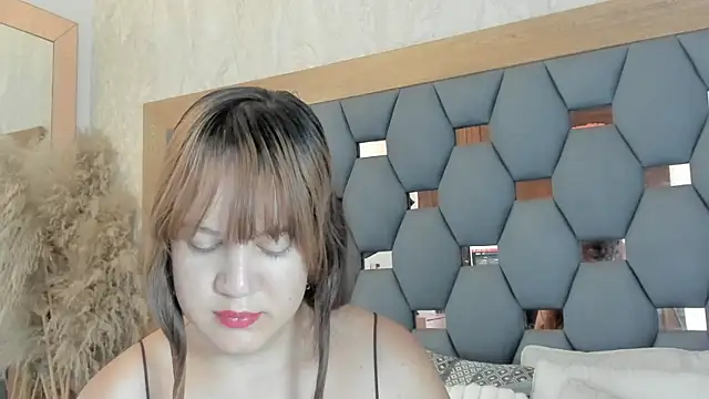 juliette pretty  online show from March 2026 07:15:02 PM