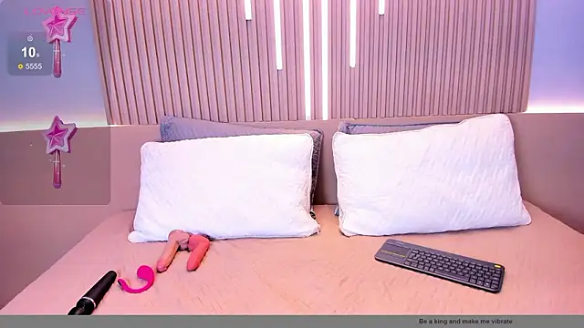 Snapshot of Camile_cute chatting on February 2026 07:58:01 PM Camile cute online show from February 2026 07:58:01 PM