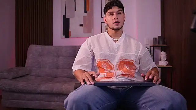 DaviesBrown online show from December 2025 08:16:02 PM