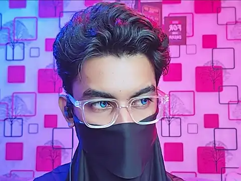 ChiseledCharm online show from October 2025 07:12:02 PM