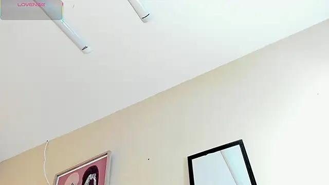 isabella milf  online show from September 2025 07:02:02 PM