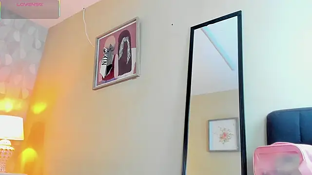 isabella milf  online show from September 2025 07:13:01 PM