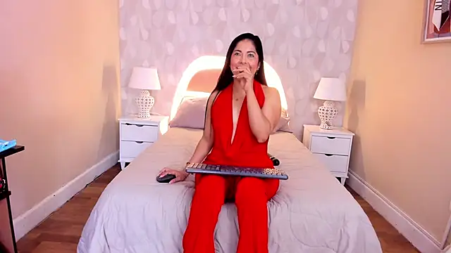 isabella milf  online show from March 2026 07:19:01 PM