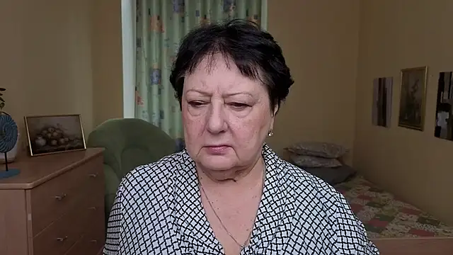 Margo Moll online show from December 2025 07:28:01 AM