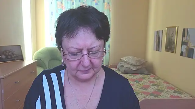 Margo Moll online show from December 2025 09:36:01 AM