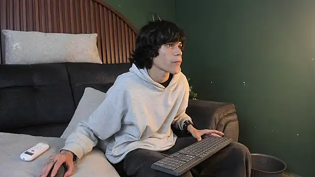 Diamond twink online show from July 2026 06:09:01 AM