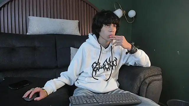 Diamond twink online show from July 2026 05:24:01 AM