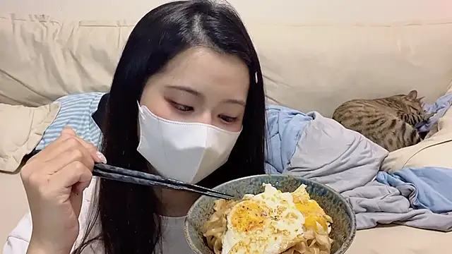 Snapshot of LHeart chatting on October 2025 12:38:02 PM LHeart online show from October 2025 12:38:02 PM