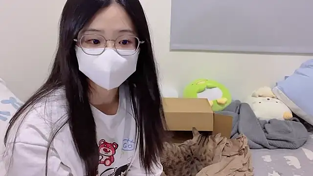 Snapshot of LHeart chatting on October 2025 02:40:01 PM LHeart online show from October 2025 02:40:01 PM