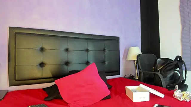 GreciaFox1 online show from March 2026 12:32:02 PM